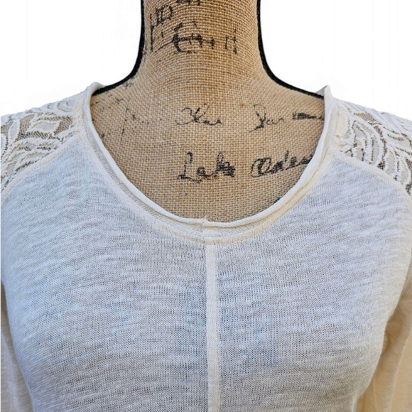 Cynthia Rowley Elegant Cream Lace Women's Top, Size M. - Picture 2 of 7